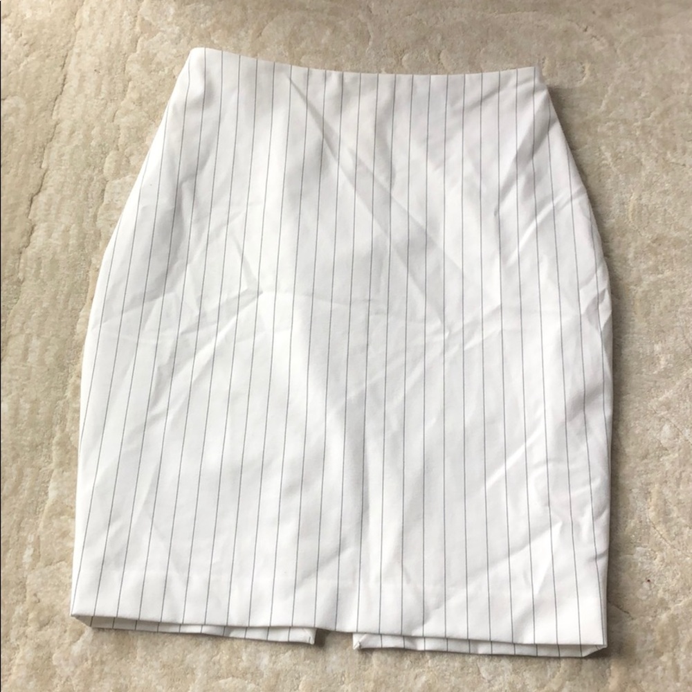 Express black and white comfy pencil skirt